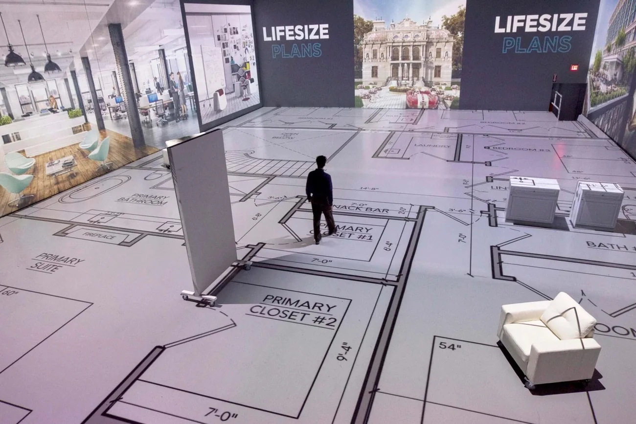 Life-size floor plan walkthrough reference